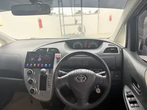 Toyota Ractis 2006 Silver