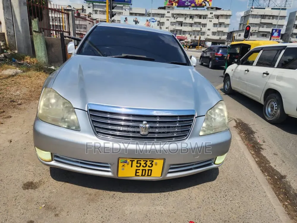 Toyota Crown 2006 Silver