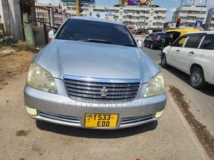Toyota Crown 2006 Silver