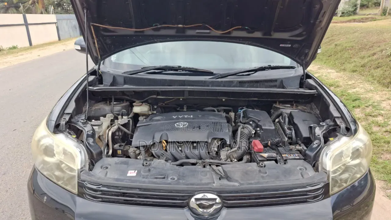 Toyota Corolla Rumion 2008 Black