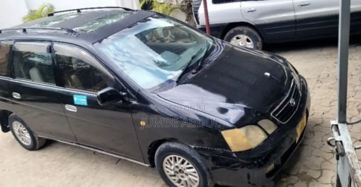Toyota Gaia 2001 Black