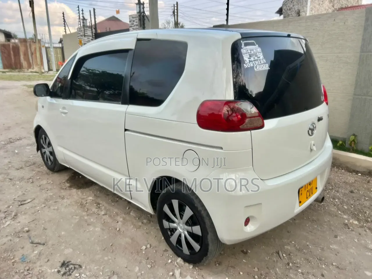 Toyota Porte 2005 White
