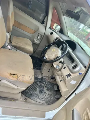 Toyota Porte 2005 White