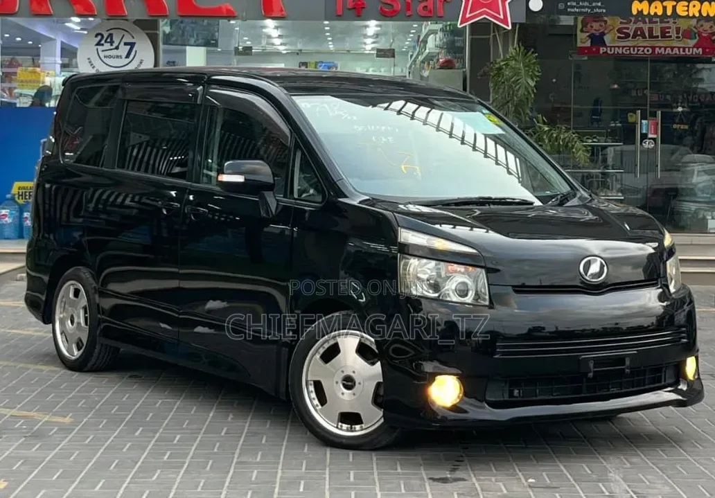 Toyota Noah 2009 Black