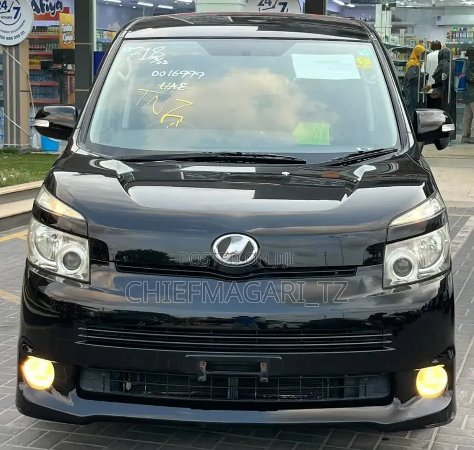 Toyota Noah 2009 Black