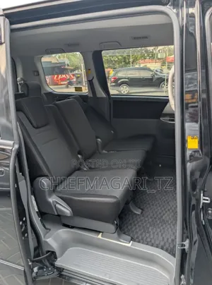 Toyota Noah 2009 Black