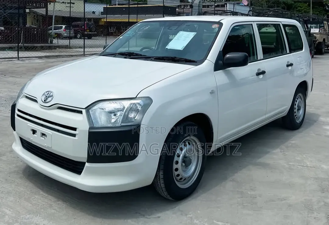 Toyota Probox 2020 Off white