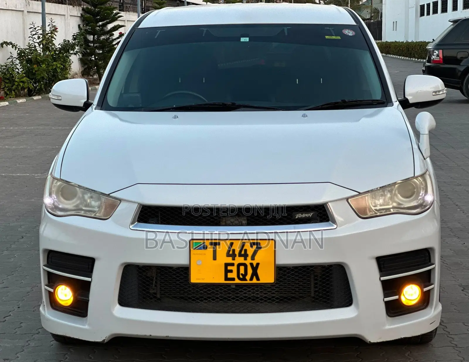 Mitsubishi Outlander 2012 White