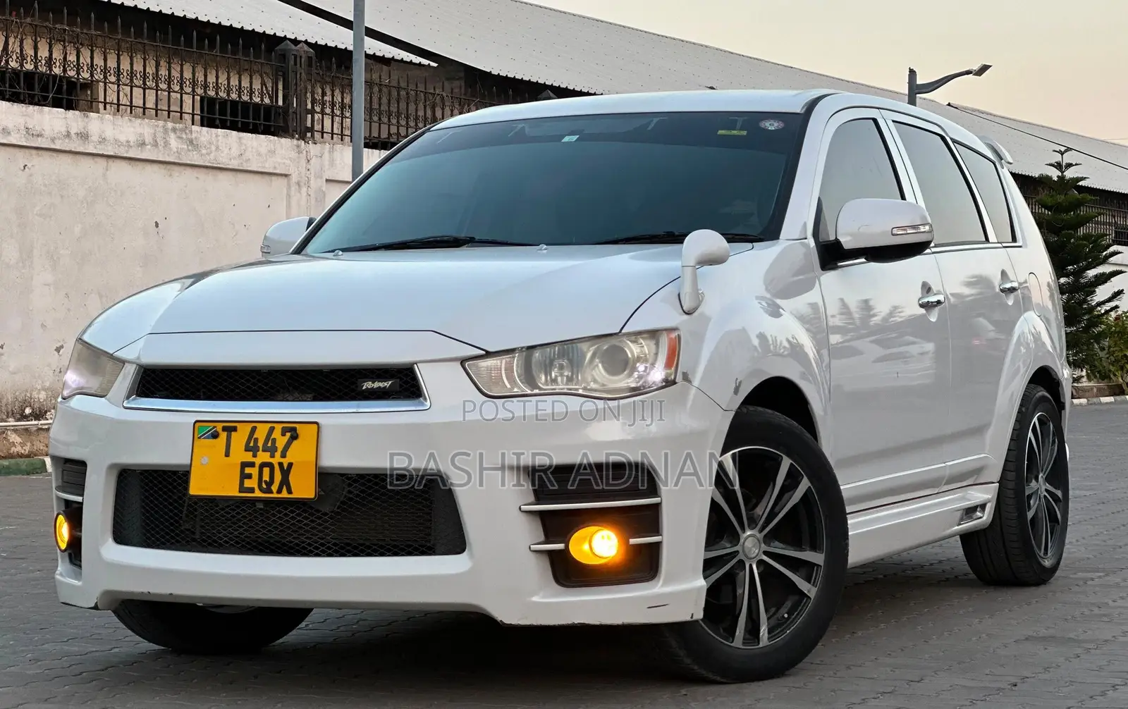 Mitsubishi Outlander 2012 White