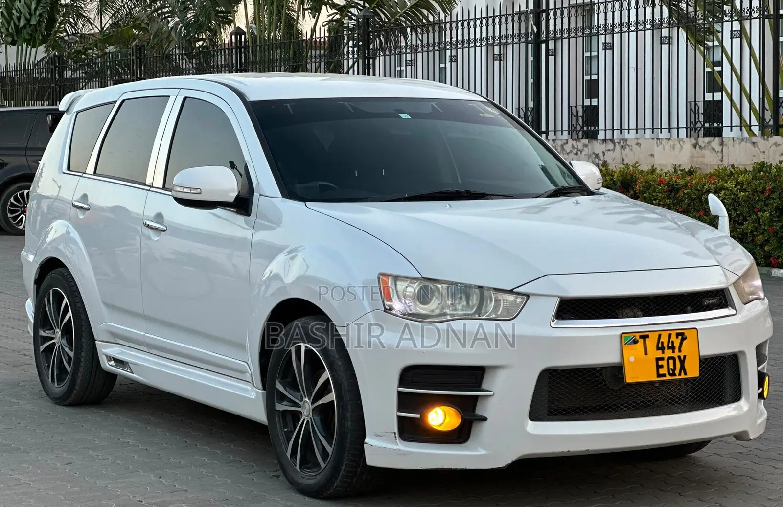 Mitsubishi Outlander 2012 White