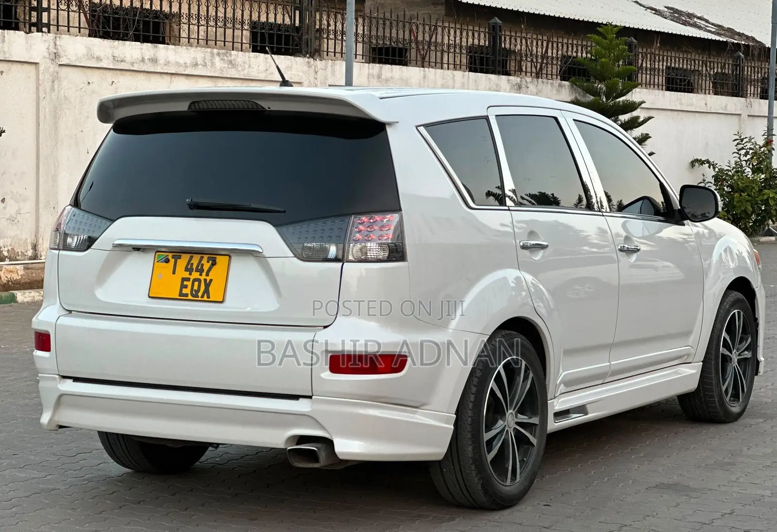 Mitsubishi Outlander 2012 White