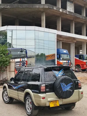 Toyota RAV4 1999 Black