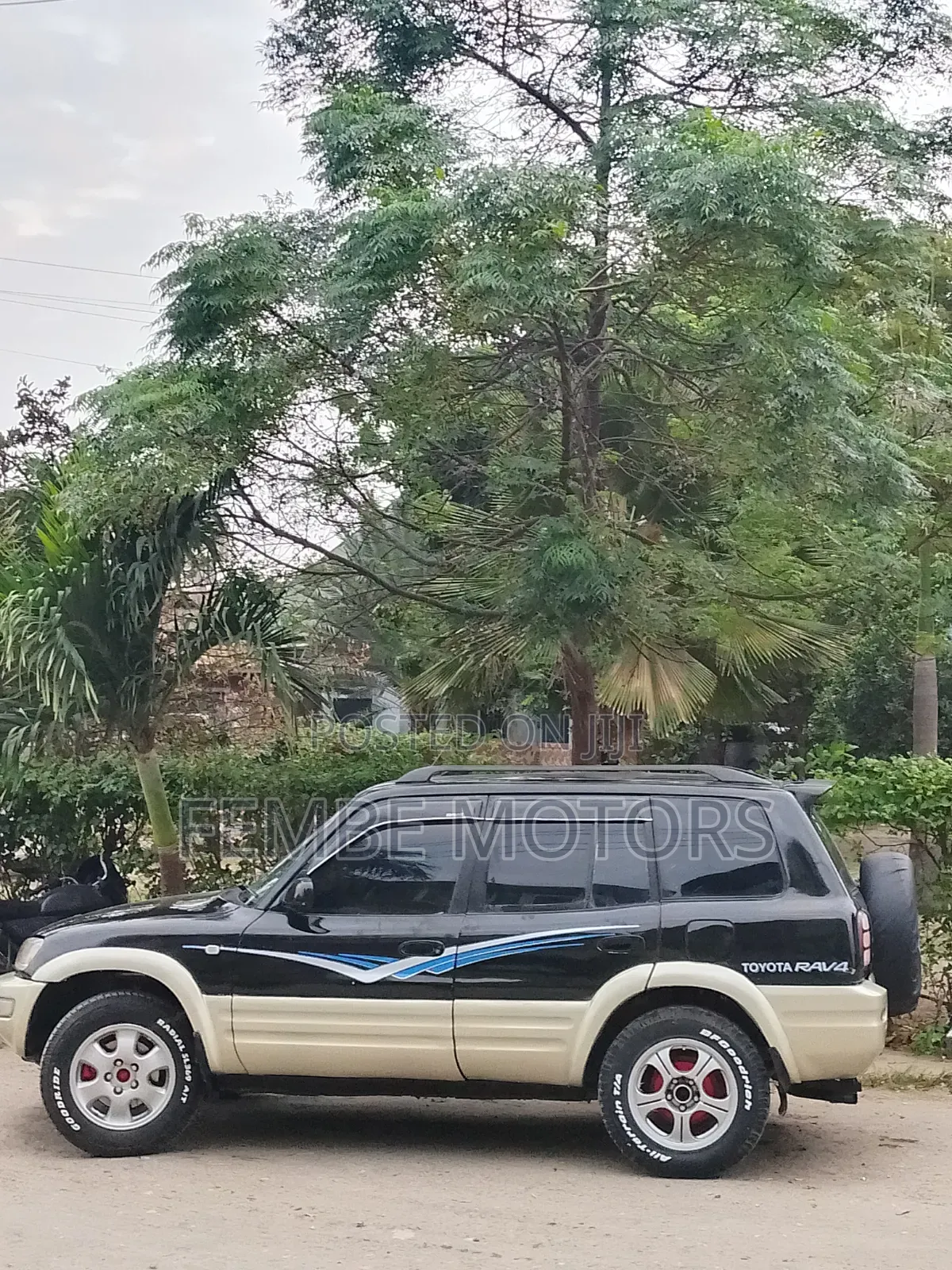Toyota RAV4 1999 Black