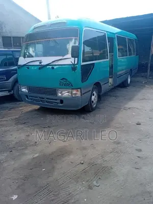 Toyota Coaster 2004 Blue