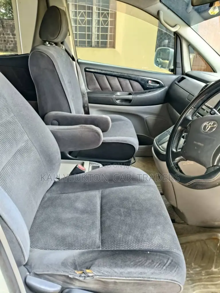 Toyota Alphard 2006 White