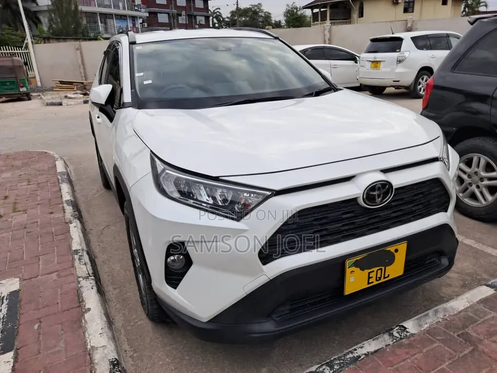 Toyota RAV4 2020 White