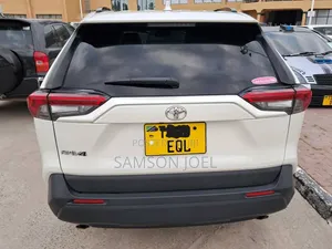 Toyota RAV4 2020 White