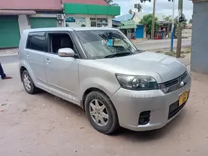 Toyota Corolla Rumion 2010 Silver