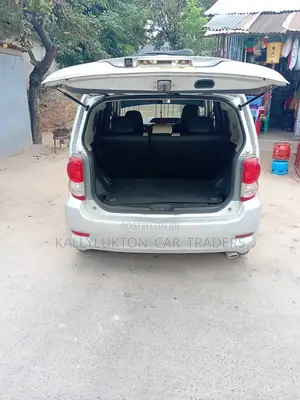 Toyota Corolla Rumion 2010 Silver