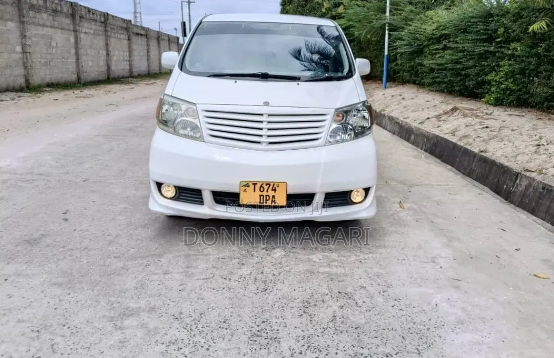 Toyota Alphard 2004 White