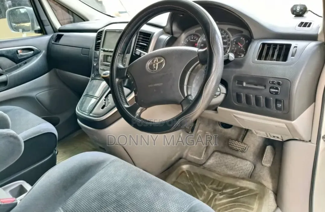 Toyota Alphard 2004 White