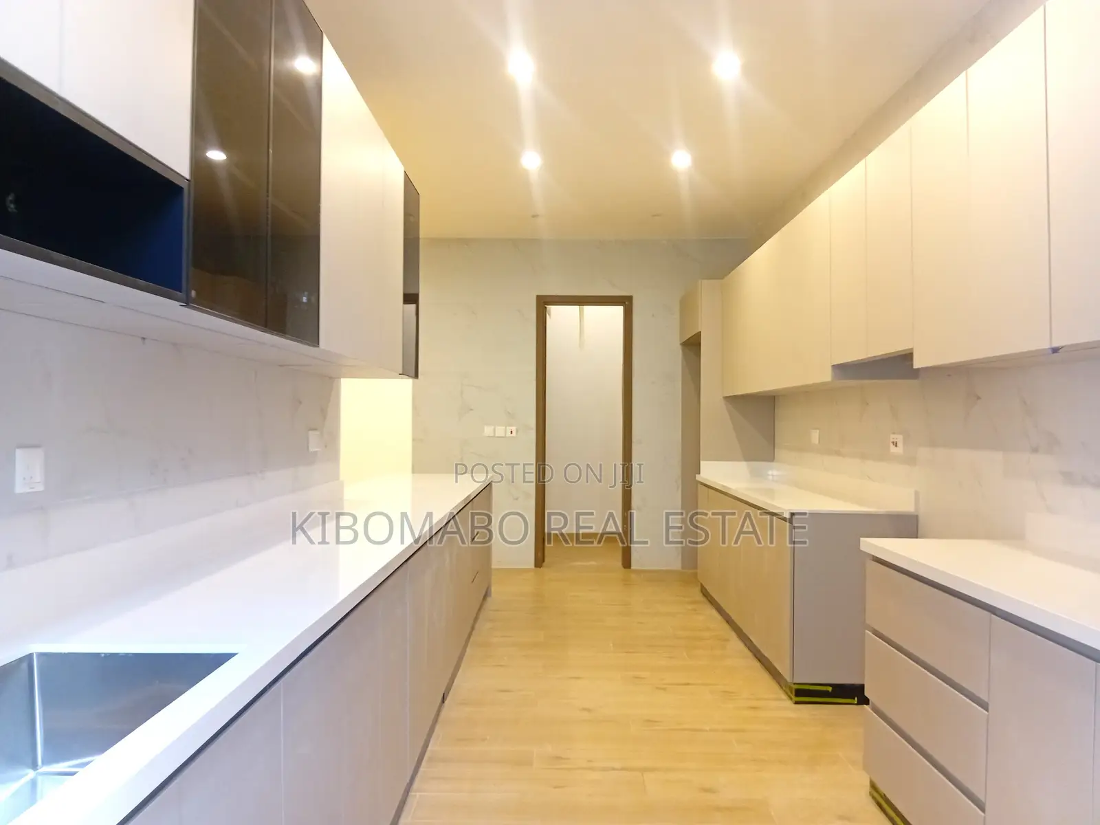 Furnished 4bdrm Apartment in Masaki for sale