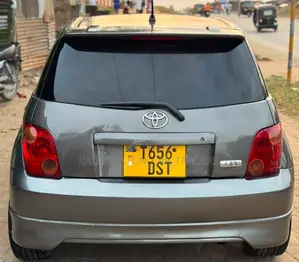 Toyota IST 2006 Gray