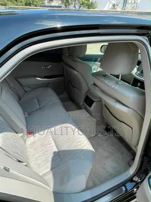 Toyota Crown 2010 Black