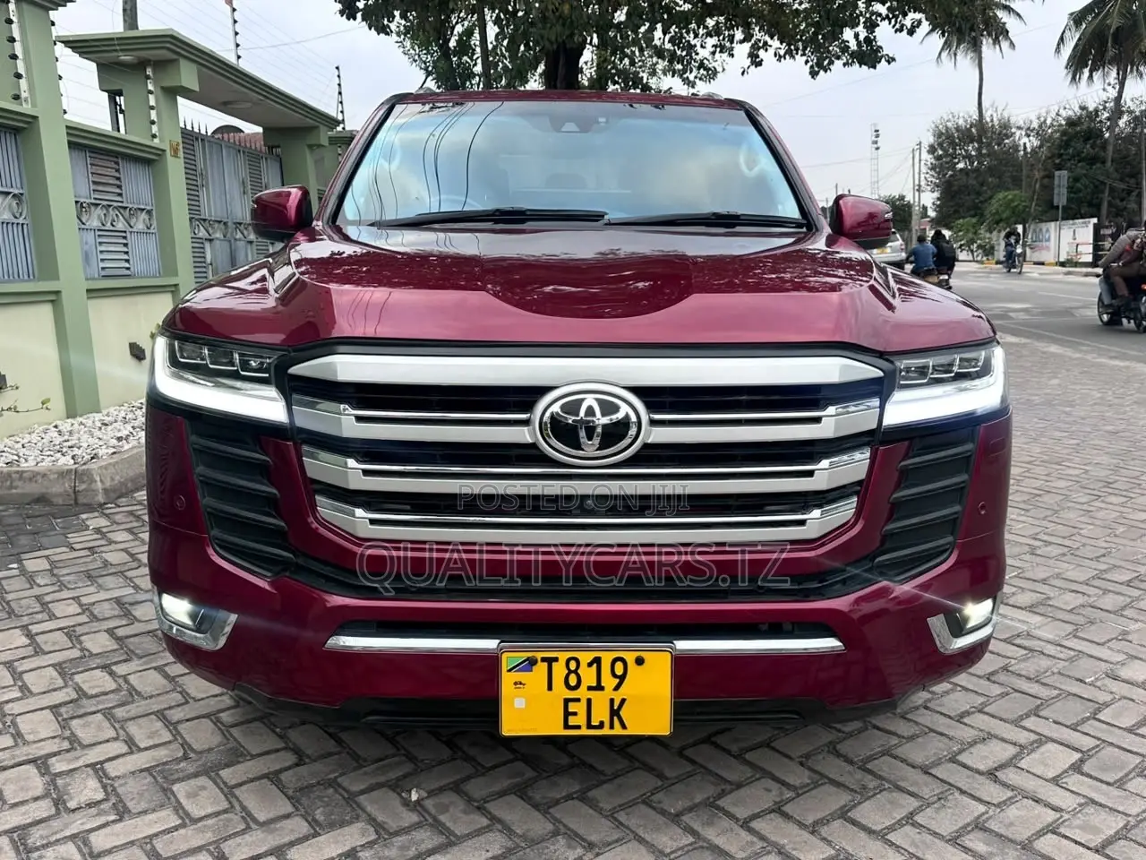 Toyota Land Cruiser 2013 Red