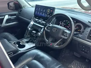 Toyota Land Cruiser 2013 Red