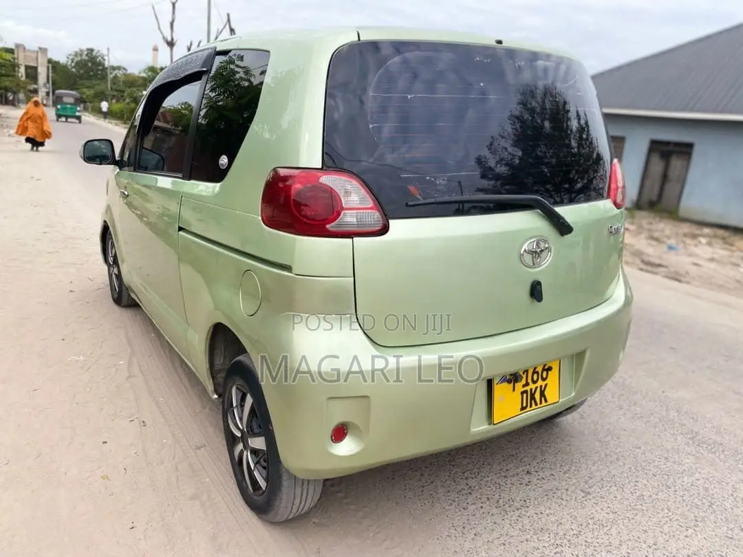 Toyota Porte 1.3 FWD 2005 Green