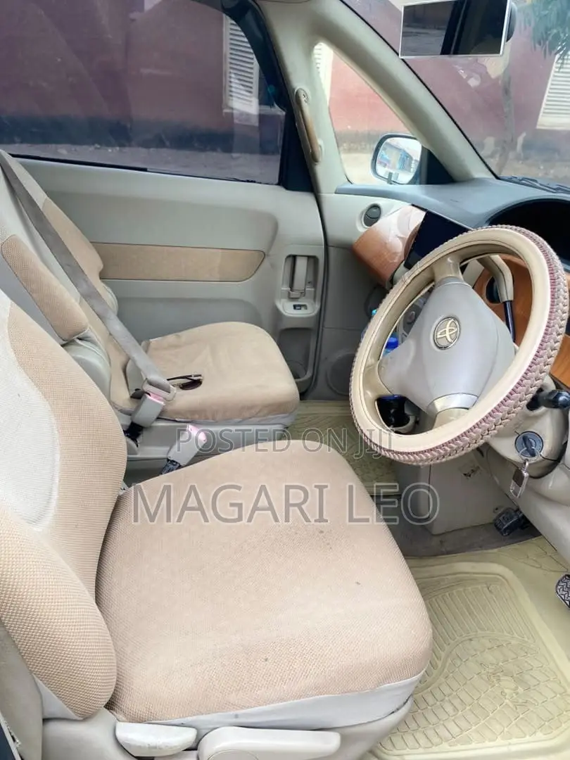 Toyota Porte 1.3 FWD 2005 Green