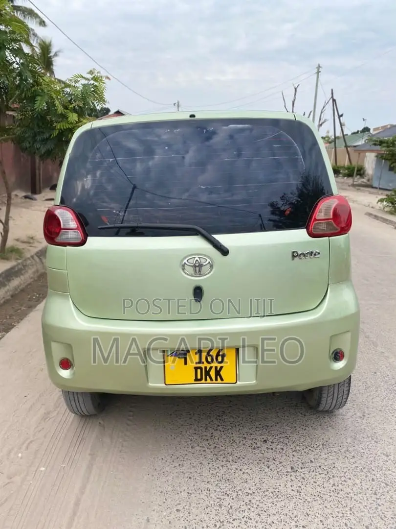 Toyota Porte 1.3 FWD 2005 Green