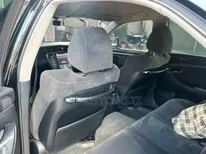 Toyota Crown Royale 2005 Black