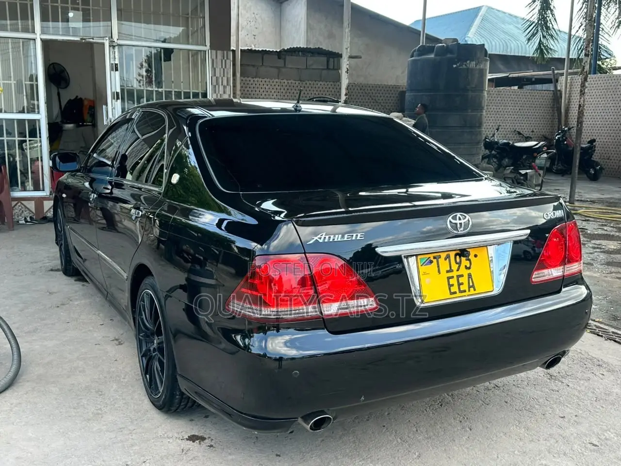 Toyota Crown Royale 2005 Black