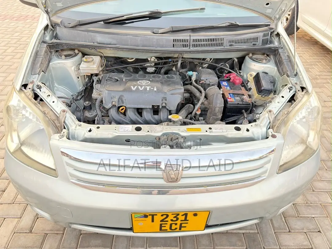 Toyota Raum 1.5 AWD 2004 Blue