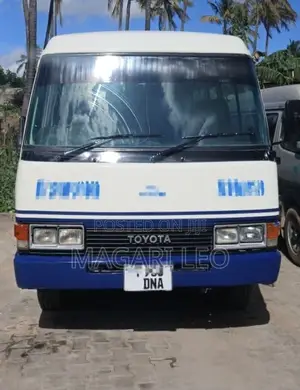 Toyota Coaster 2004 White