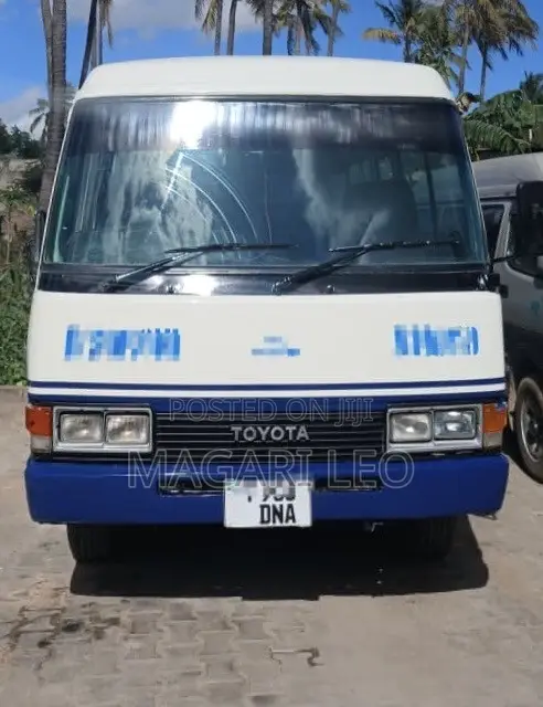 Toyota Coaster 2004 White