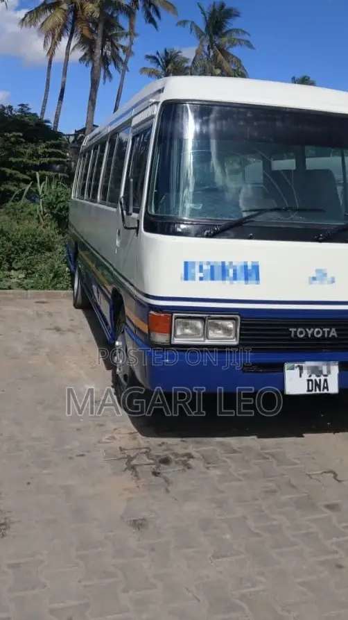 Toyota Coaster 2004 White