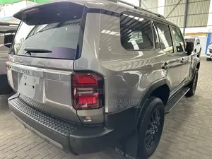 Toyota Land Cruiser Prado 2.7 2024