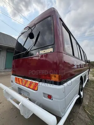 Mitsubishi Fuso Rosa 2004