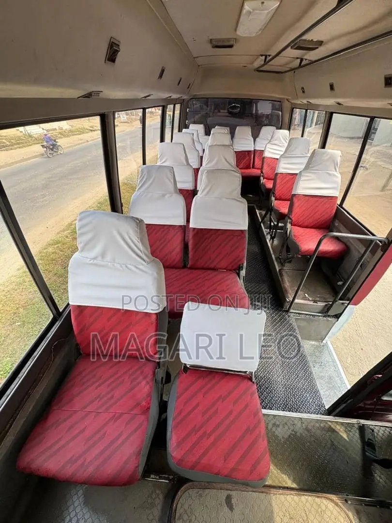 Mitsubishi Fuso Rosa 2004