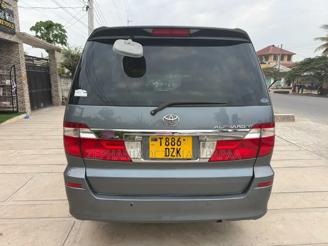 Toyota Alphard 2004 Gray