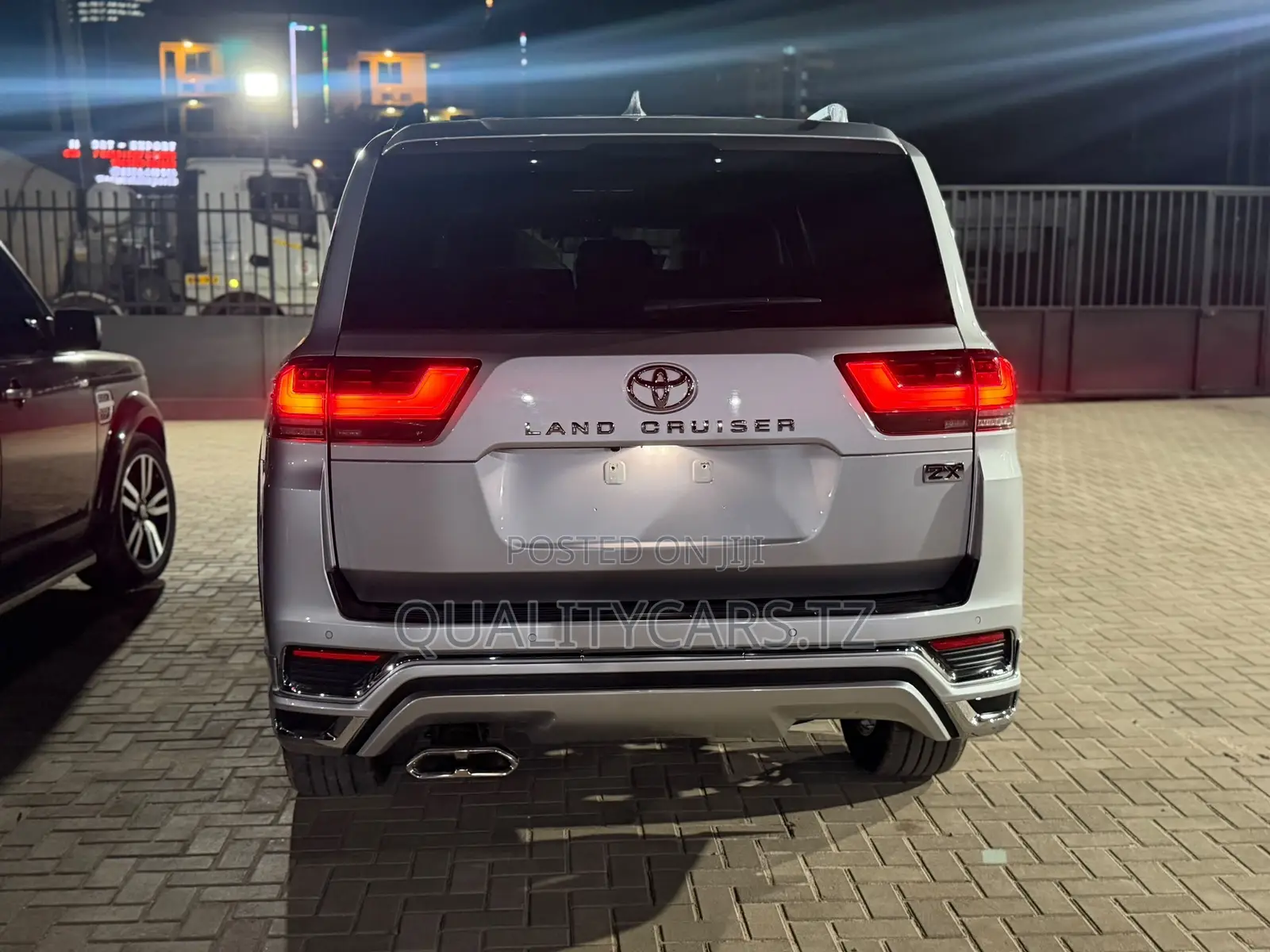 Toyota Land Cruiser 2024 Silver