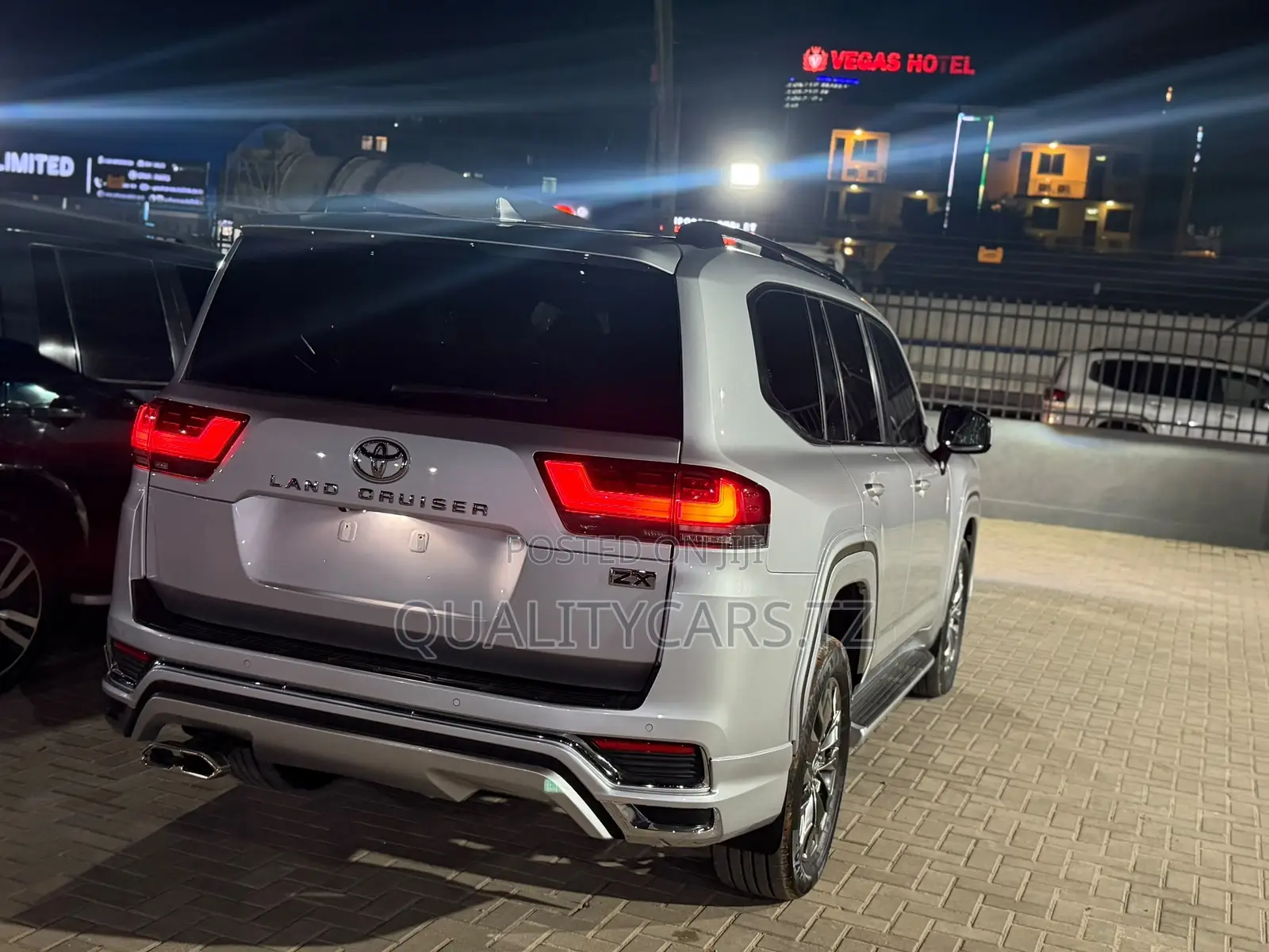 Toyota Land Cruiser 2024 Silver