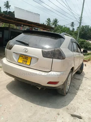 Toyota Harrier 2005 Gold