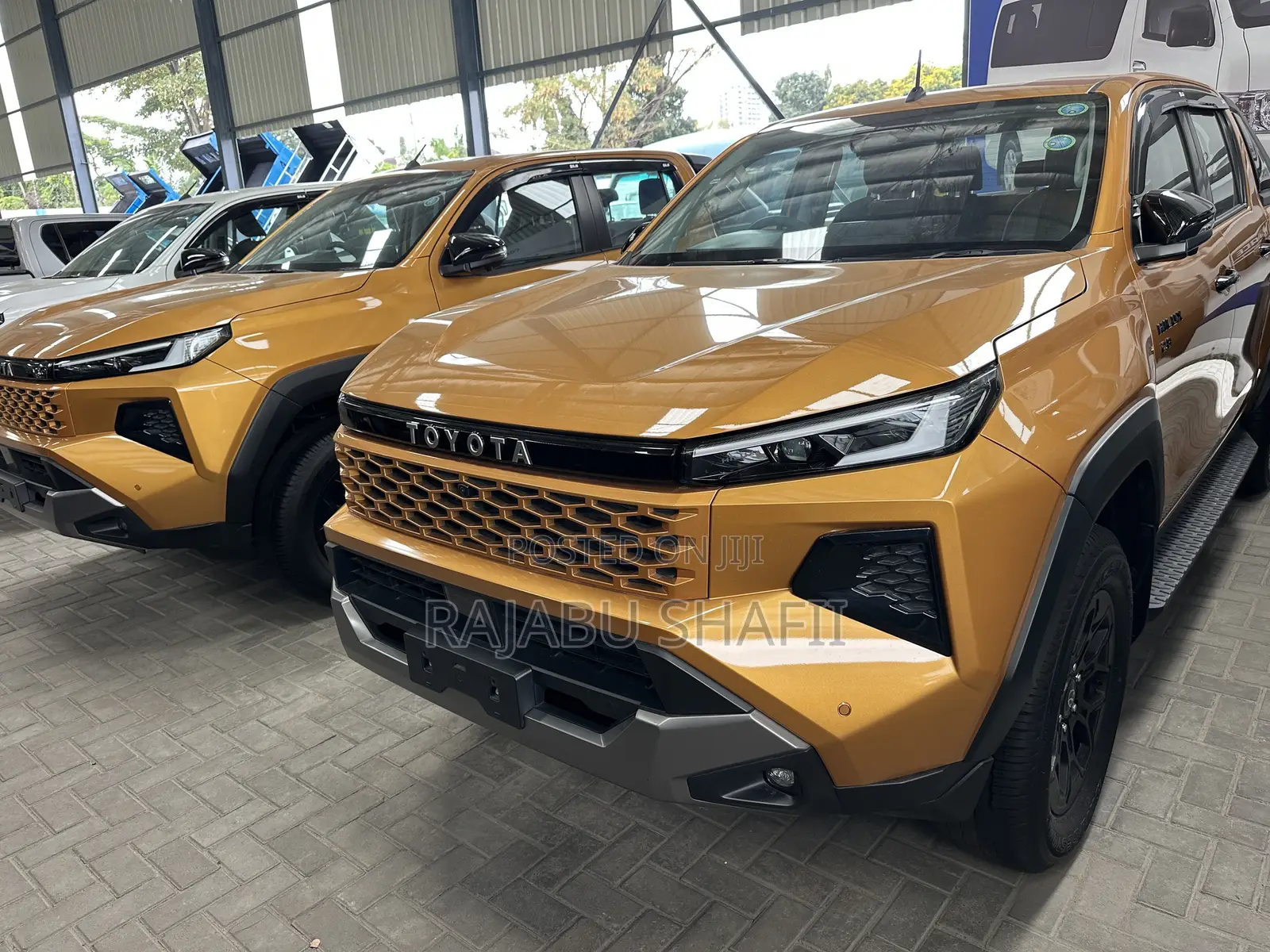 Toyota Hilux 2026 Orange
