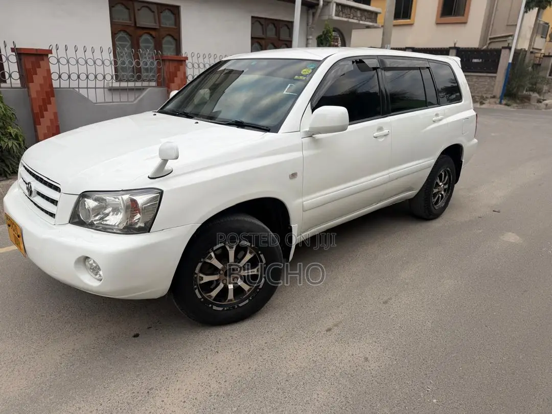 Toyota Kluger 2004 White