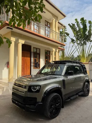 Land Rover Defender 2022 Green
