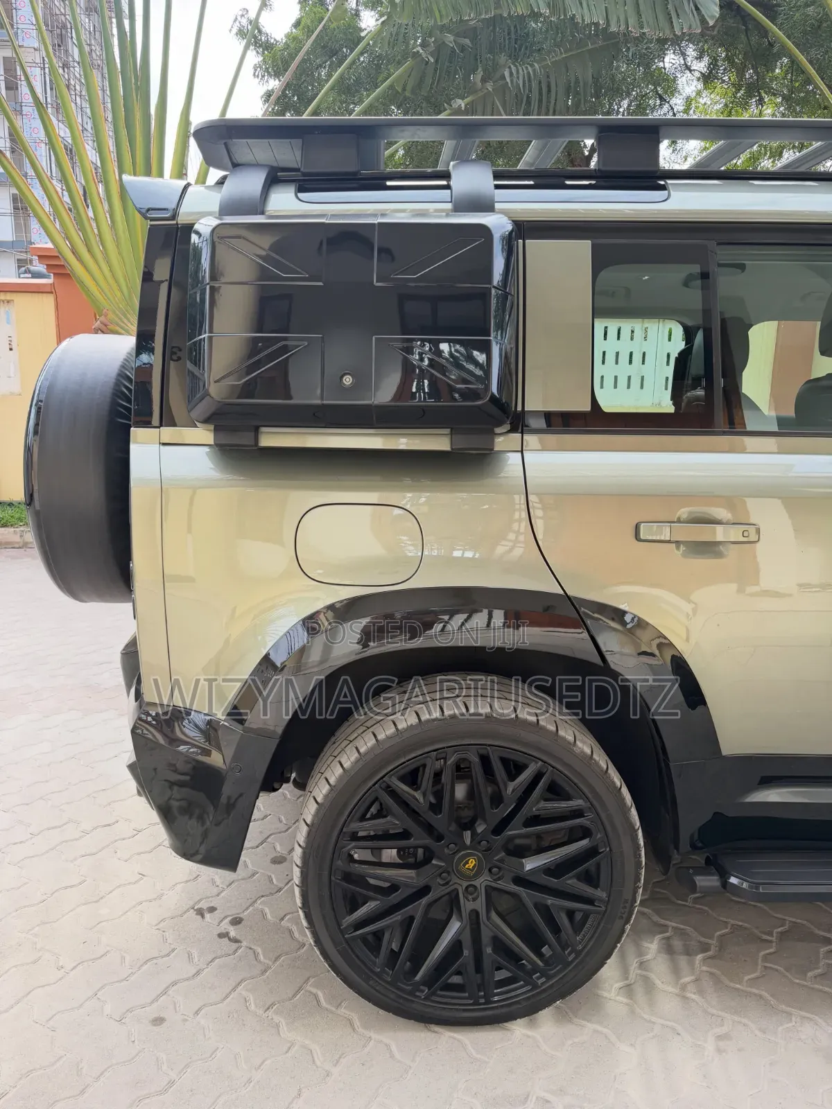 Land Rover Defender 2022 Green